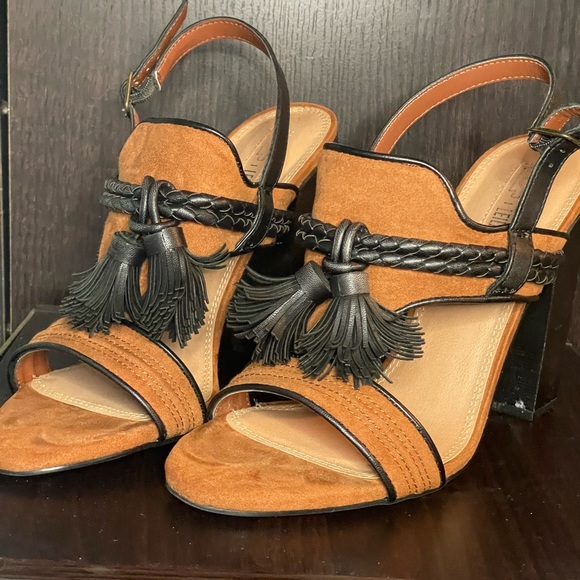 Sandals - Picture 3 of 4